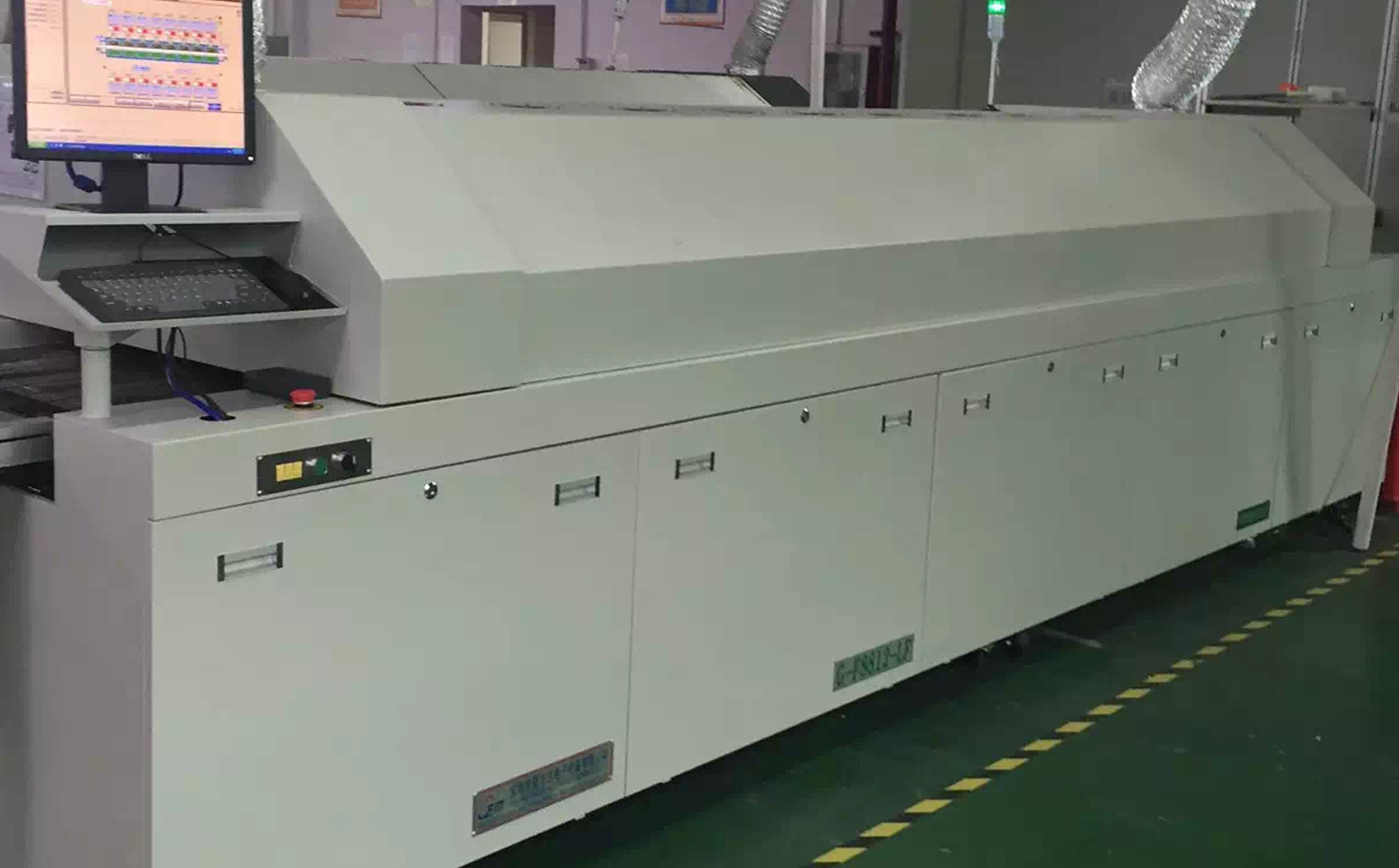 源頭回流焊廠家教你回流焊爐加氮?dú)庥心男﹥?yōu)缺點(diǎn)！