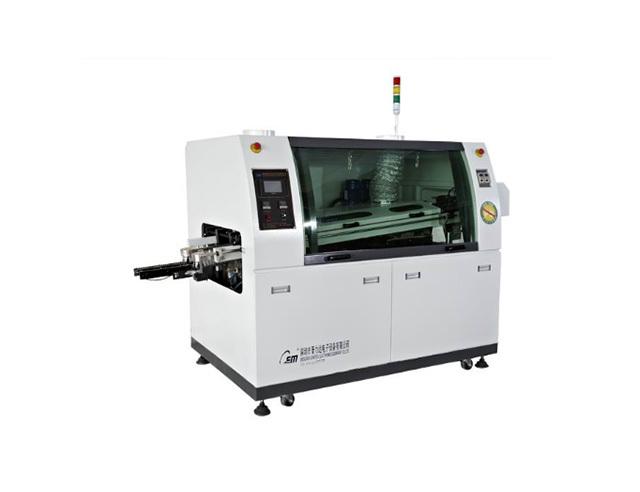 小型波峰焊機(jī)有哪些特點(diǎn)，它的優(yōu)勢(shì)有哪些